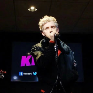 男男又爽❌又黄❌免费蘑菇
